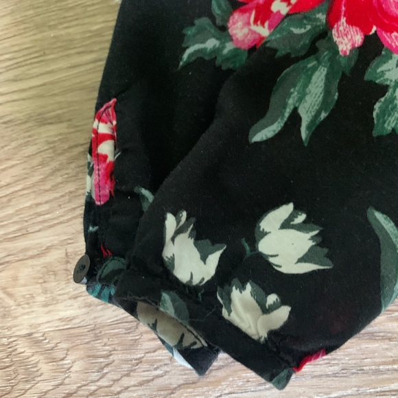 Old Navy Black & Rose Blouse - XL - Picture 4 of 7